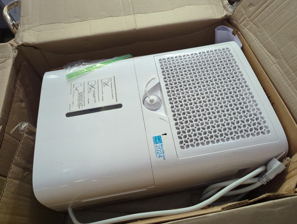 Yaufey 2025 Most Efficient Energy Star Dehumidifier for 2,000 Sq. Ft. Home, Basement and Large Room - Powerful, Quiet with Humidity Control, Timer, Drain Hose and Water Tank