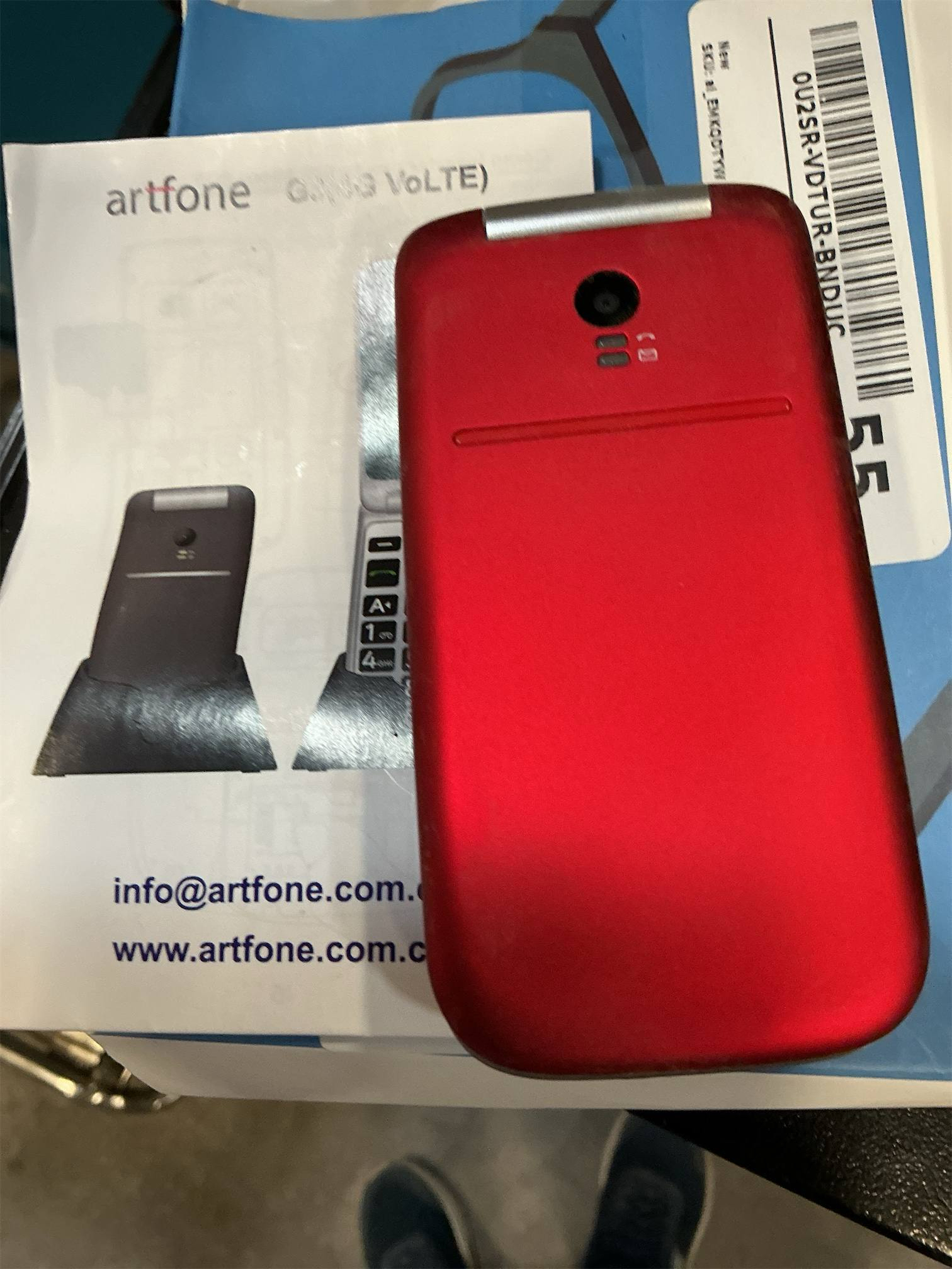 artfone 4G Volte Flip Phones Unlocked for Seniors丨Big Buttons Cell Phone for Elderly & Kids丨Clear Sound丨SOS Button丨Talking Clock丨Speed Dial丨Charging Dock丨Camera丨Talking Numbers丨USB-C,T-Mobile - G3 Red