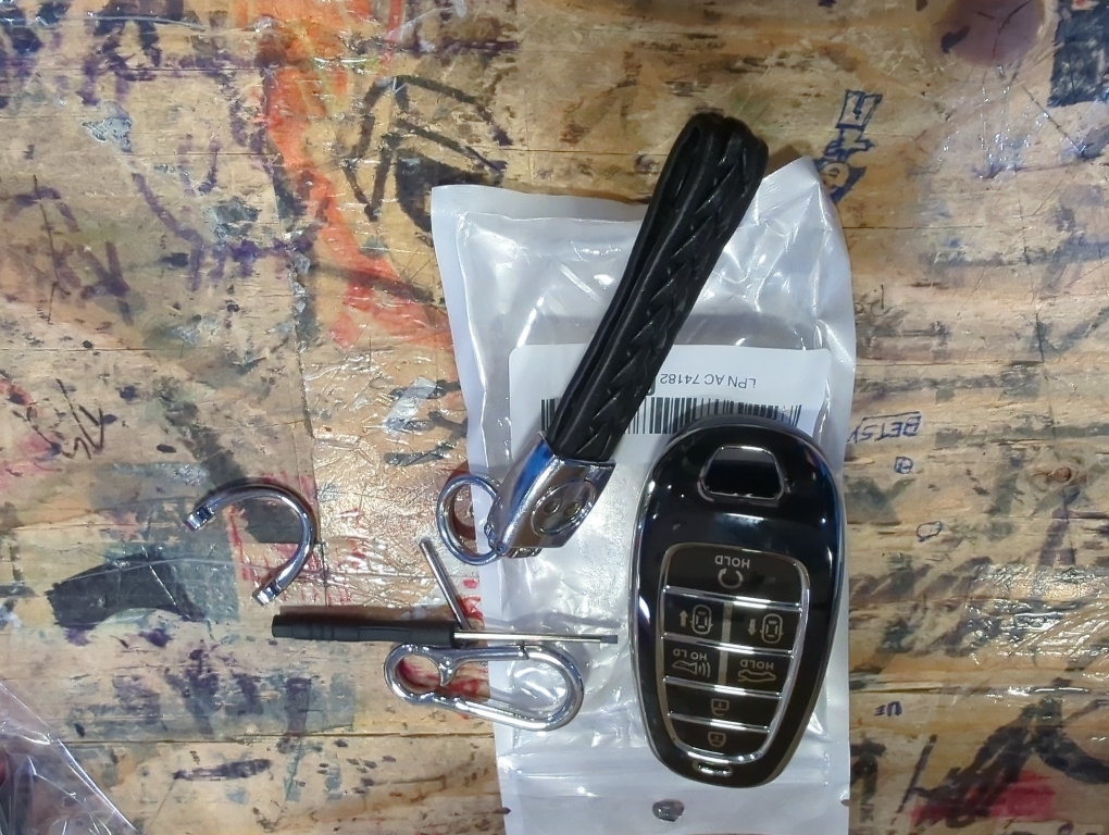 for Hyundai Key Fob Cover 7 Button with Leather Keychain Soft TPU 360 Degree Protection Car Key Case Shell Holder Fits for 2023 2022 2021 2020 Hyundai Sonata Santa fe Tucson, Black