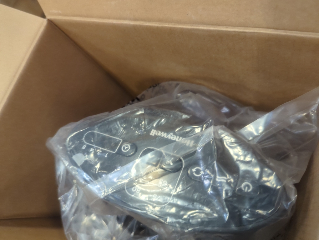 Honeywell Slim Ceramic Tower Heater, Large Room, Black – Easy to Use – Slim Space Heater with Two Heat Settings