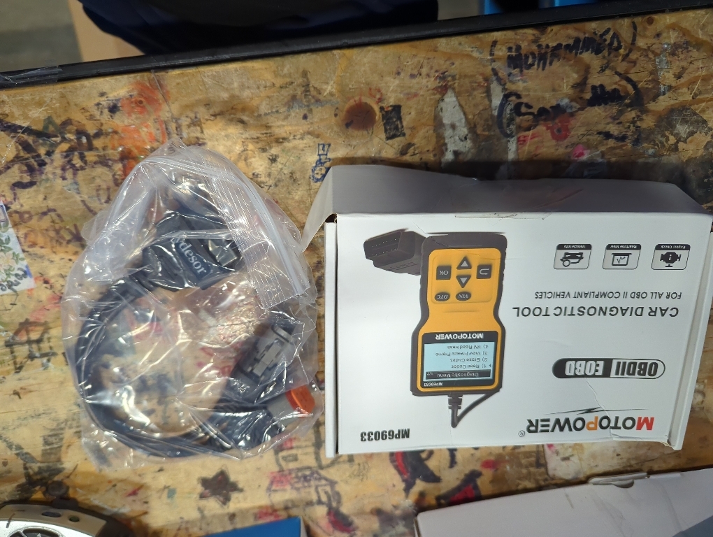 MOTOPOWER MP69033 Car OBD2 Scanner Code Reader Engine Fault Scanner CAN Diagnostic Scan Tool for All OBD II Protocol Cars Since 1996, Yellow