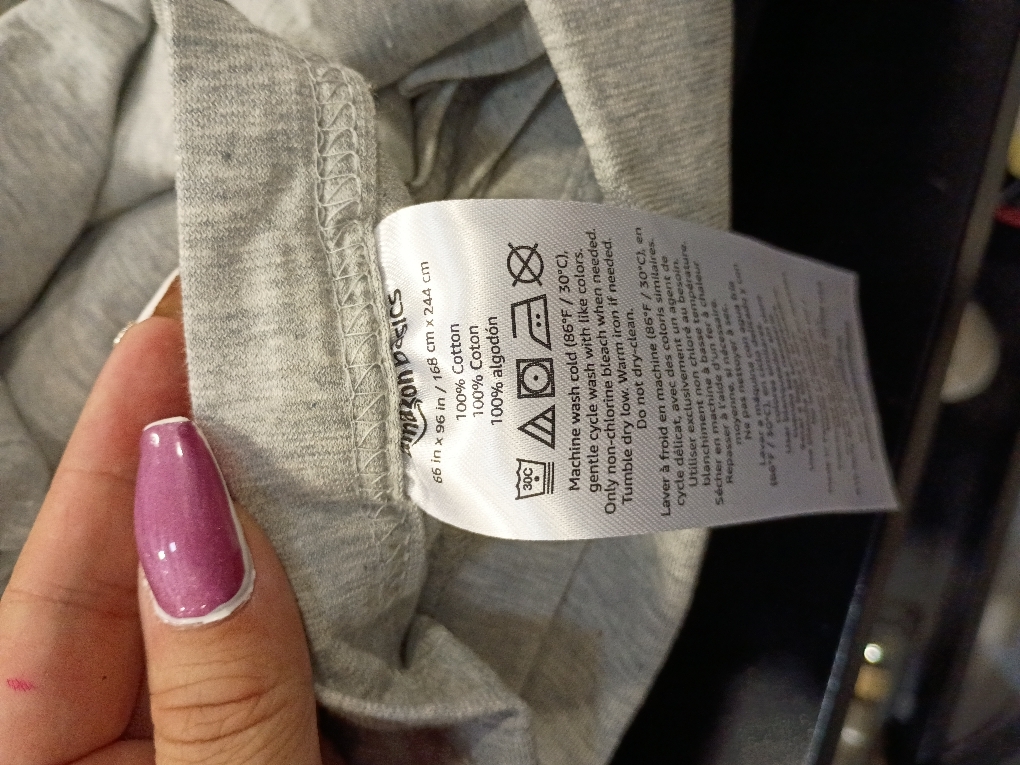 Amazon Basics 4 Piece Bed Sheet Set, 100% Cotton Jersey, Includes Super Soft, Flat and Fitted Sheets, Pillowcase, Twin , Light Gray, Solid