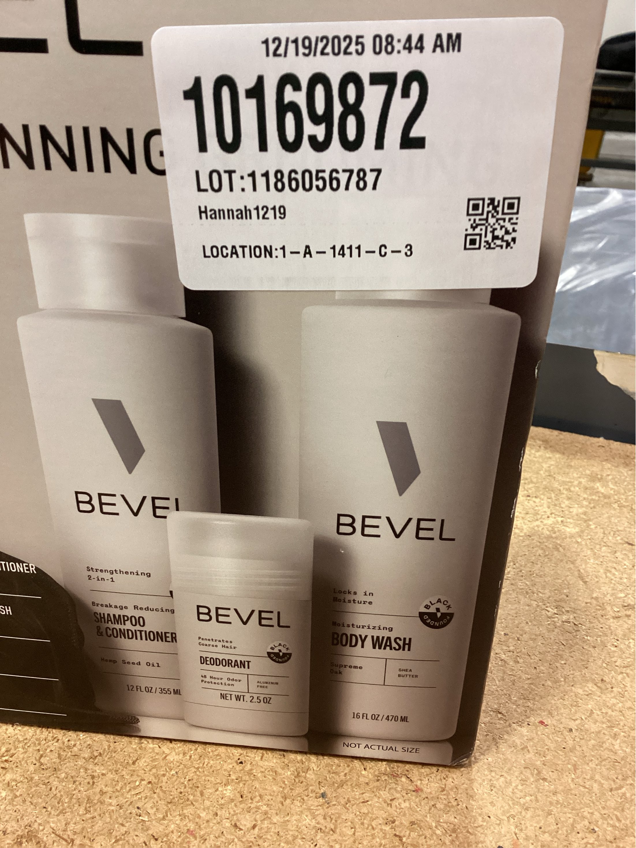 BEVEL On-the-Go Bath and Body Gift Set