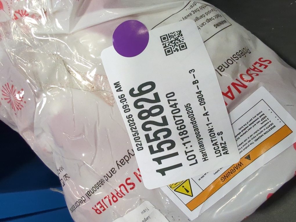 Juegoal 2 Pack Christmas Table Decorations, 10 Inch Lighted Snowmen Figurines, Light Up Snowman Holiday Present, Battery Operated Xmas Gifts Tabletop Ornaments Dinner Party Supplies, Red Brim