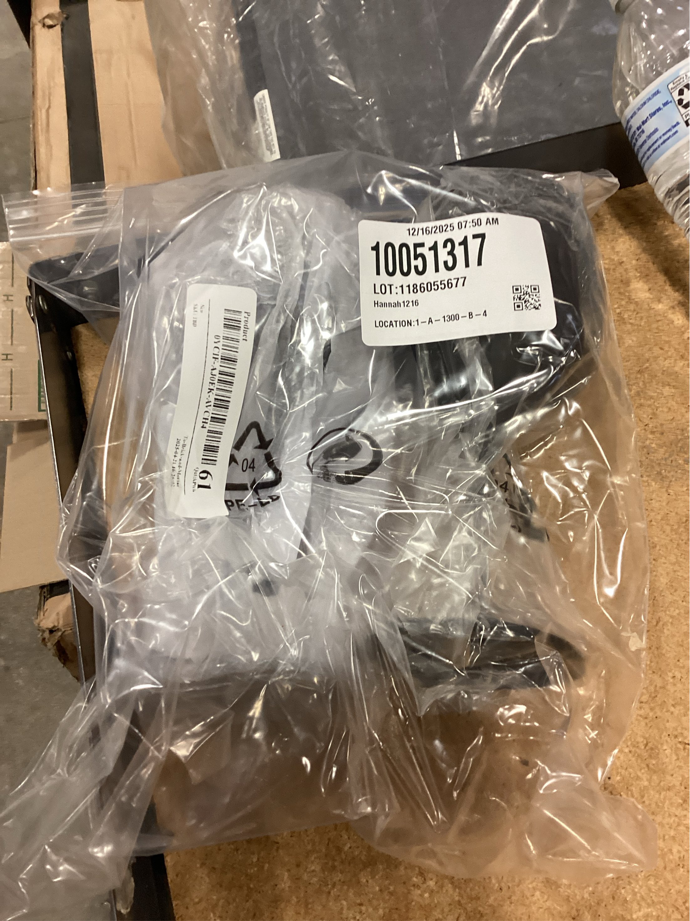 Gusto Nostro Stainless Steel Wine Glass - 18 oz - Unbreakable Black Wine Glasses for Travel, Camping and Pool - Fancy, Unique and Cool Portable Metal Wine Glass for Outdoor Events, Picnics (Set of 2)