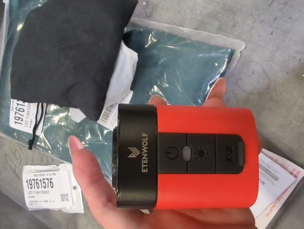 ETENWOLF AIR 3 Air Pump for Inflatables with 2600mAh Battery& Camping Light