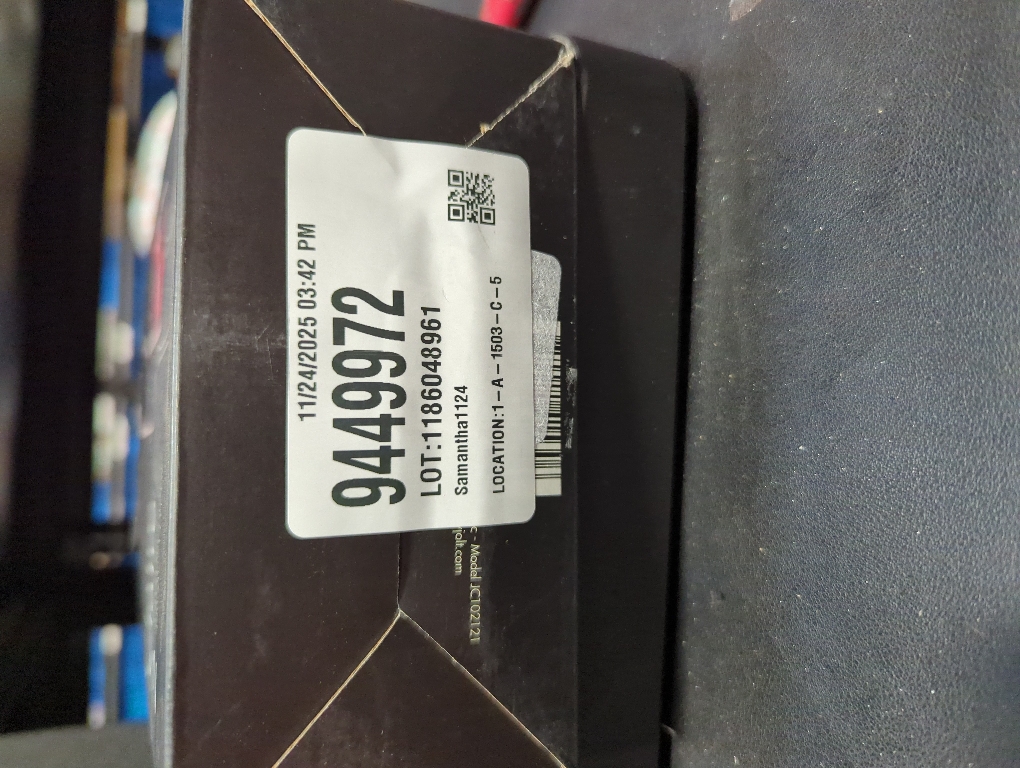 JoyJolt Claire Crystal Red Wine Glasses –  Set of 2 - 14-Ounce Wine Glass Set – Made in Europe