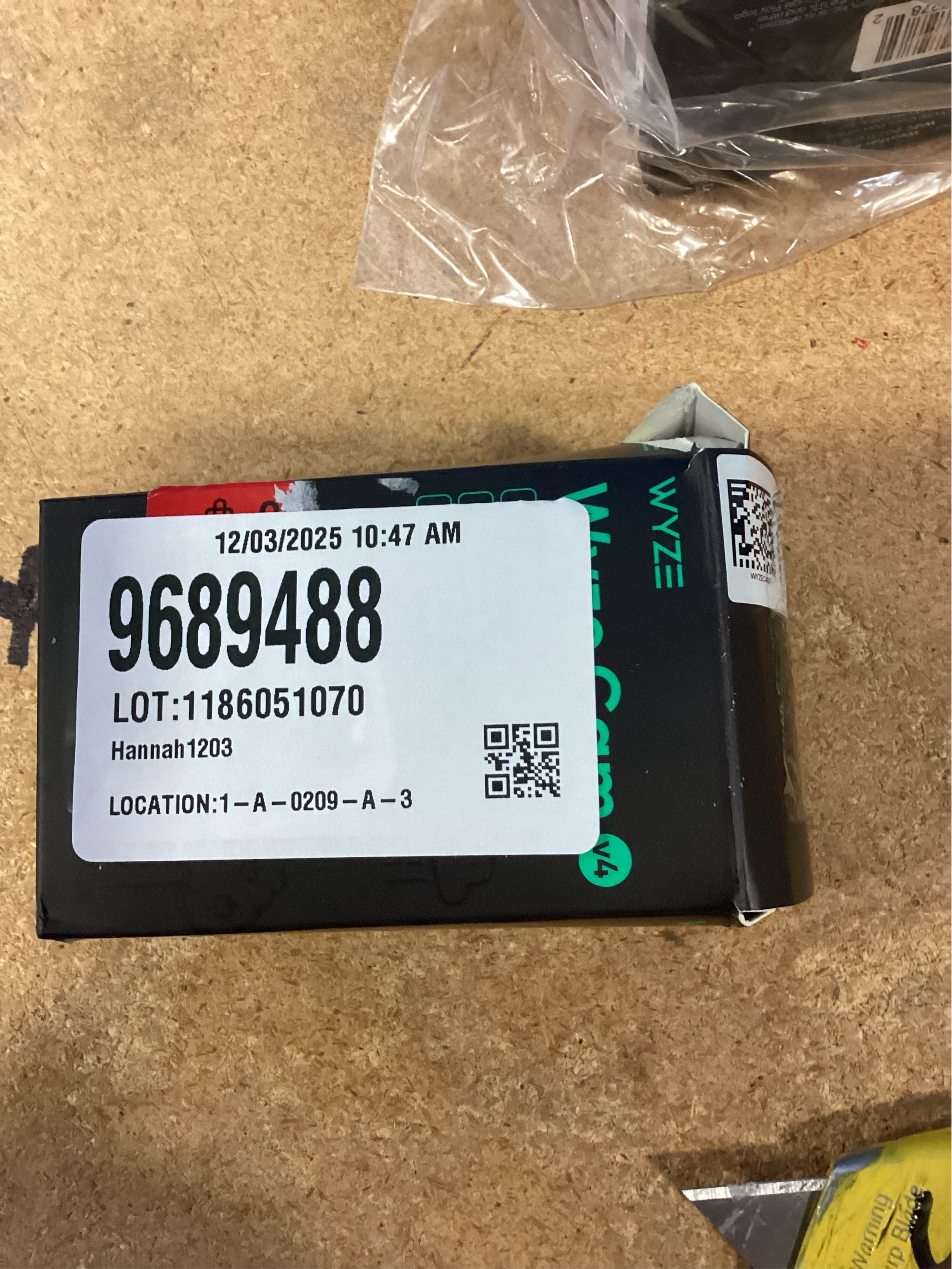 Wyze Cam V4 Plug-in Indoor and Outdoor Smart-Enabled Security Camera