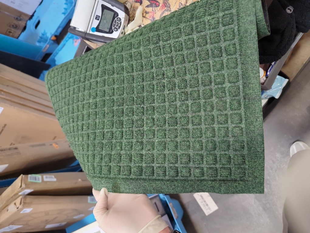 Smiry Front Door Mat Outside Entrance, Heavy Duty Natural Rubber Doormat, Non Slip Trap Dirt and Moisture Easy Clean, Low Profile Welcome Floor Mats for Indoor Outdoor Entry, 29.5x17 Inch, Black Green