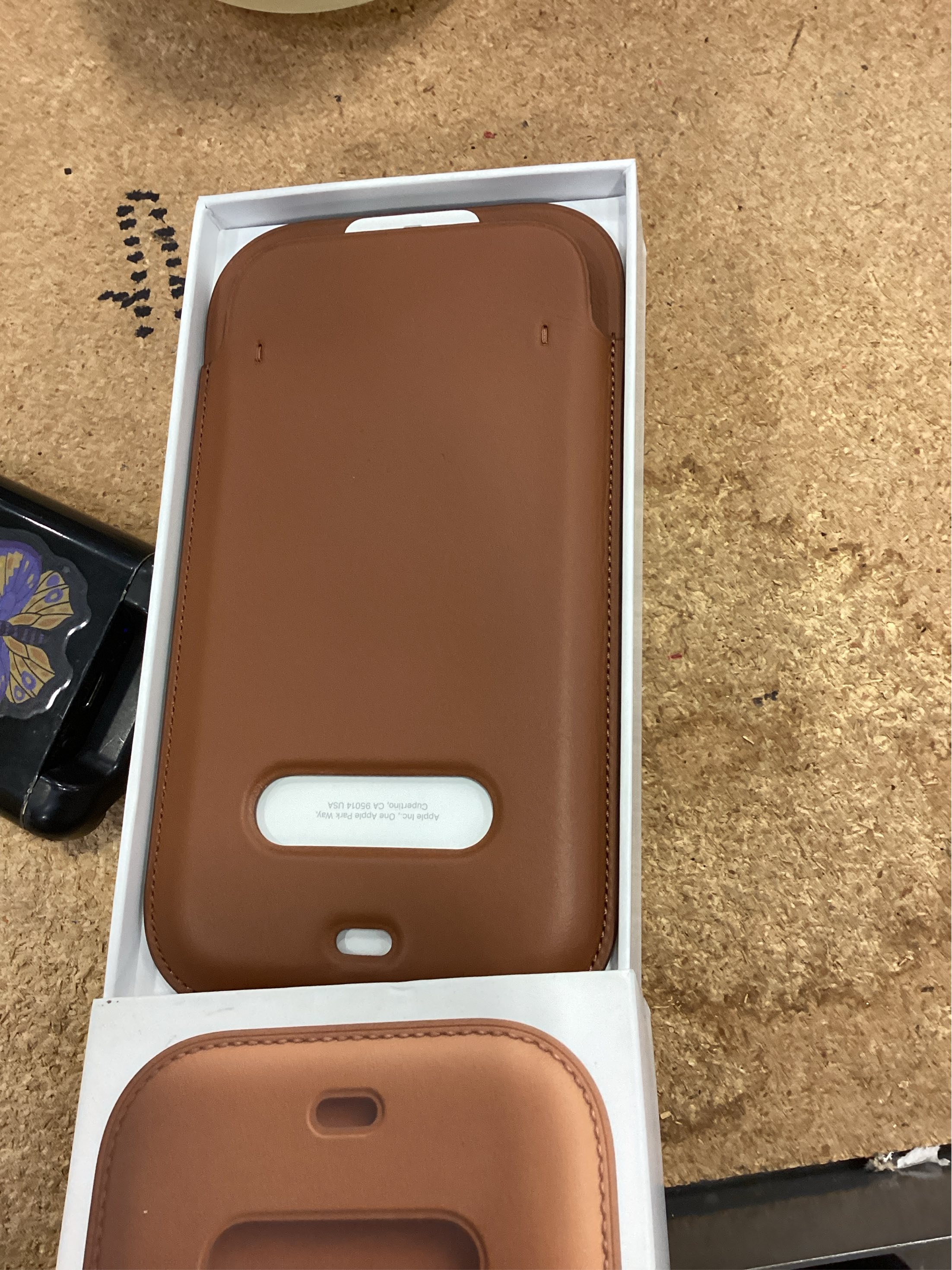 Apple iPhone 12 / 12 Pro Leather Sleeve with MagSafe - Saddle Brown