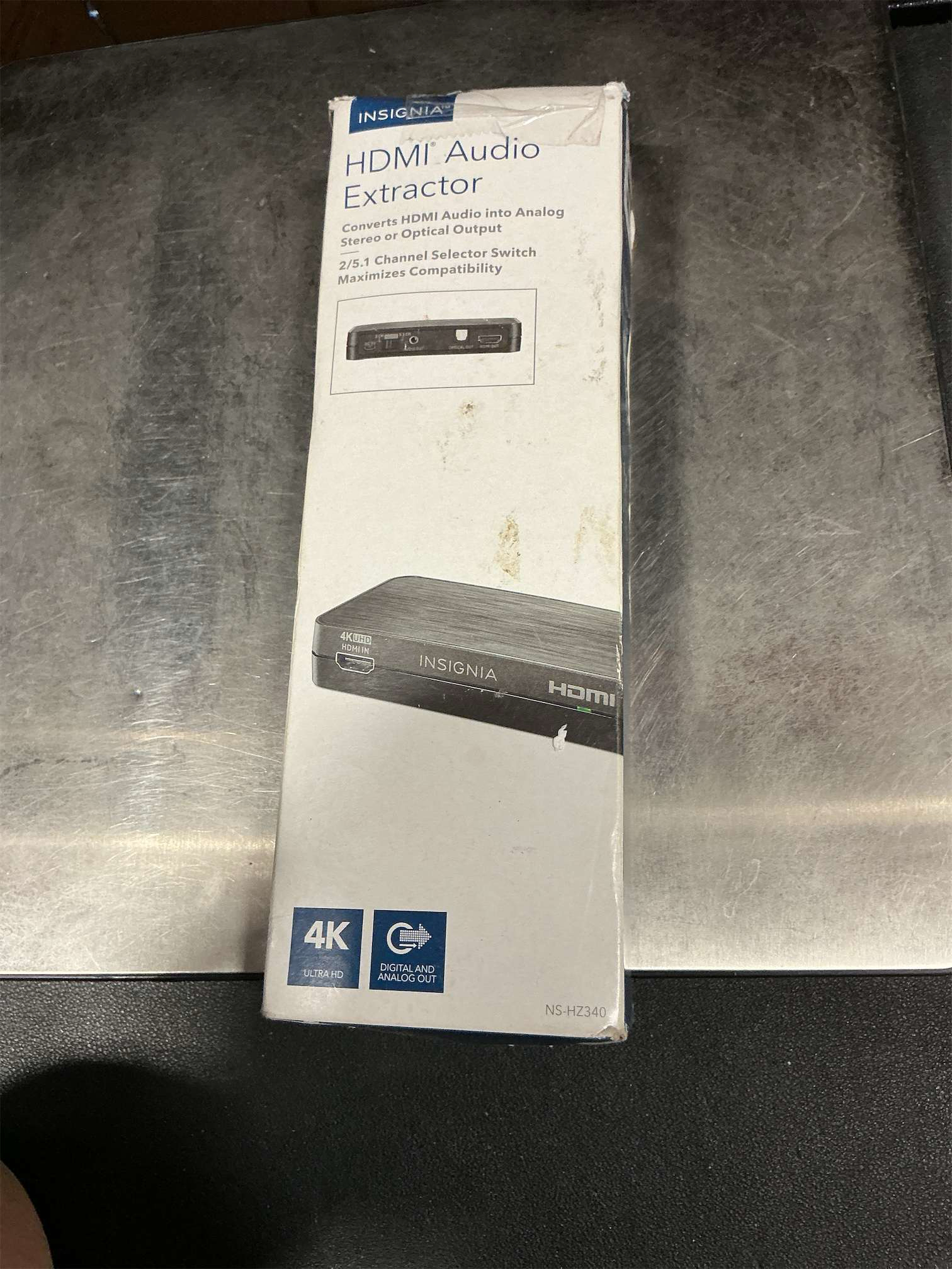 Insignia™ - HDMI Audio Extractor with 4K @ 60Hz / HDR Support - Black