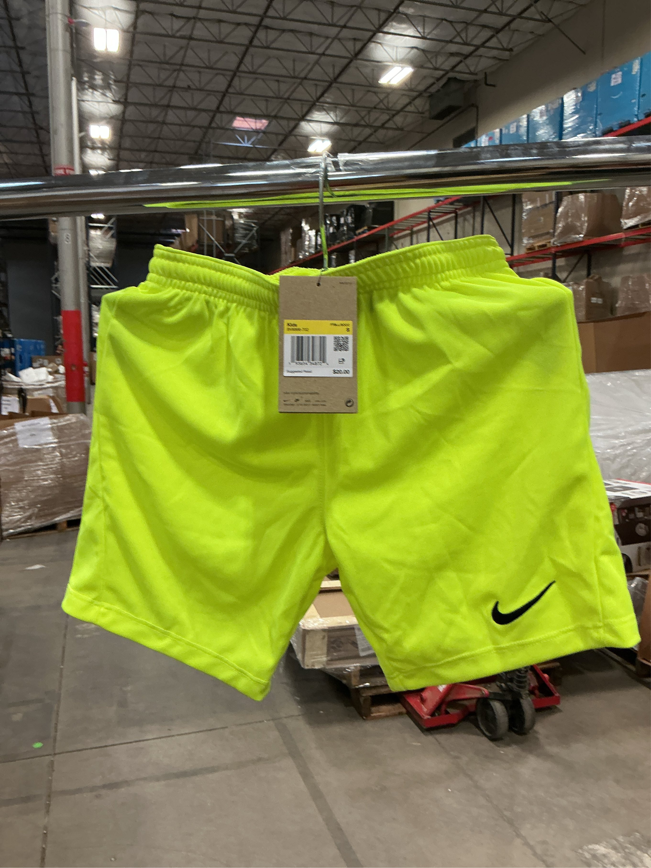 SIZE S.    Nike Youth Park III Shorts