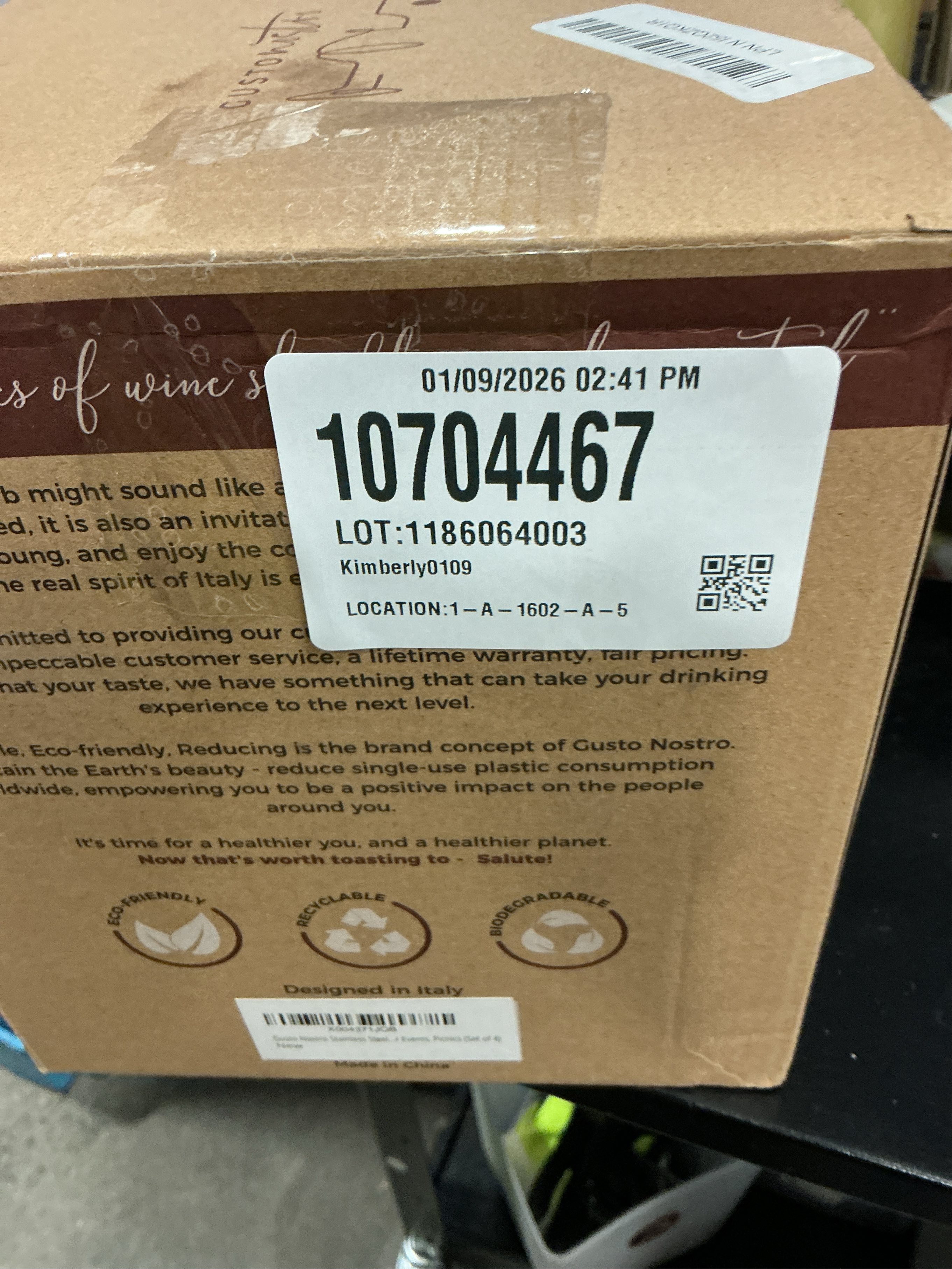 Gusto Nostro Stainless Steel Wine Glass - 18 oz Unbreakable Gold Wine Glasses for Travel, Camping and Pool - Fancy, Unique and Cute Portable Metal Wine Glass for Outdoor Events, Picnics (Set of 4)