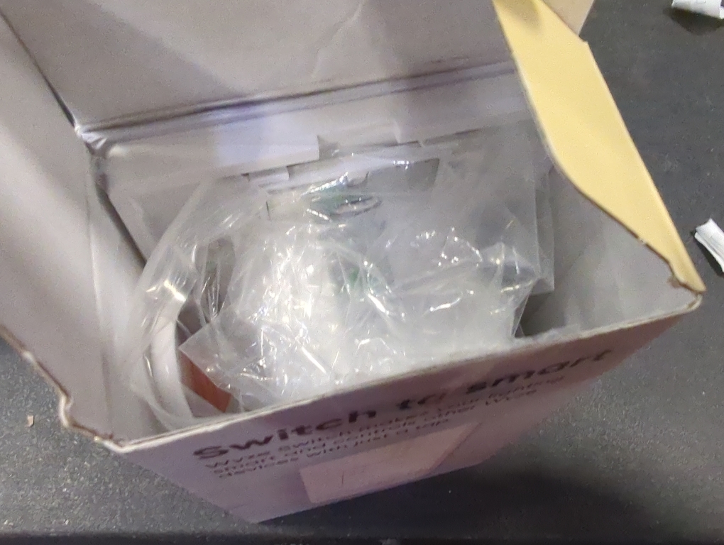 WYZE Smart 15 Amp Programmable Touch and Push Button Light Switch, White (1-Pack)