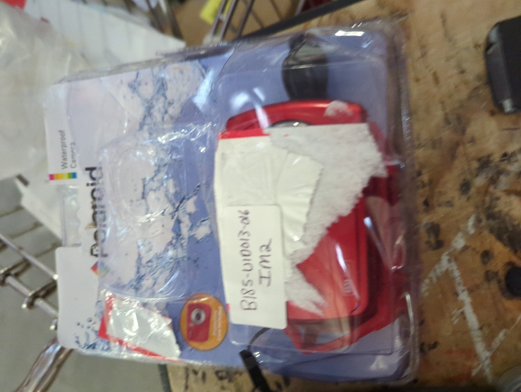 Polaroid IS048 Waterproof Digital Camera with 16 Megapixels