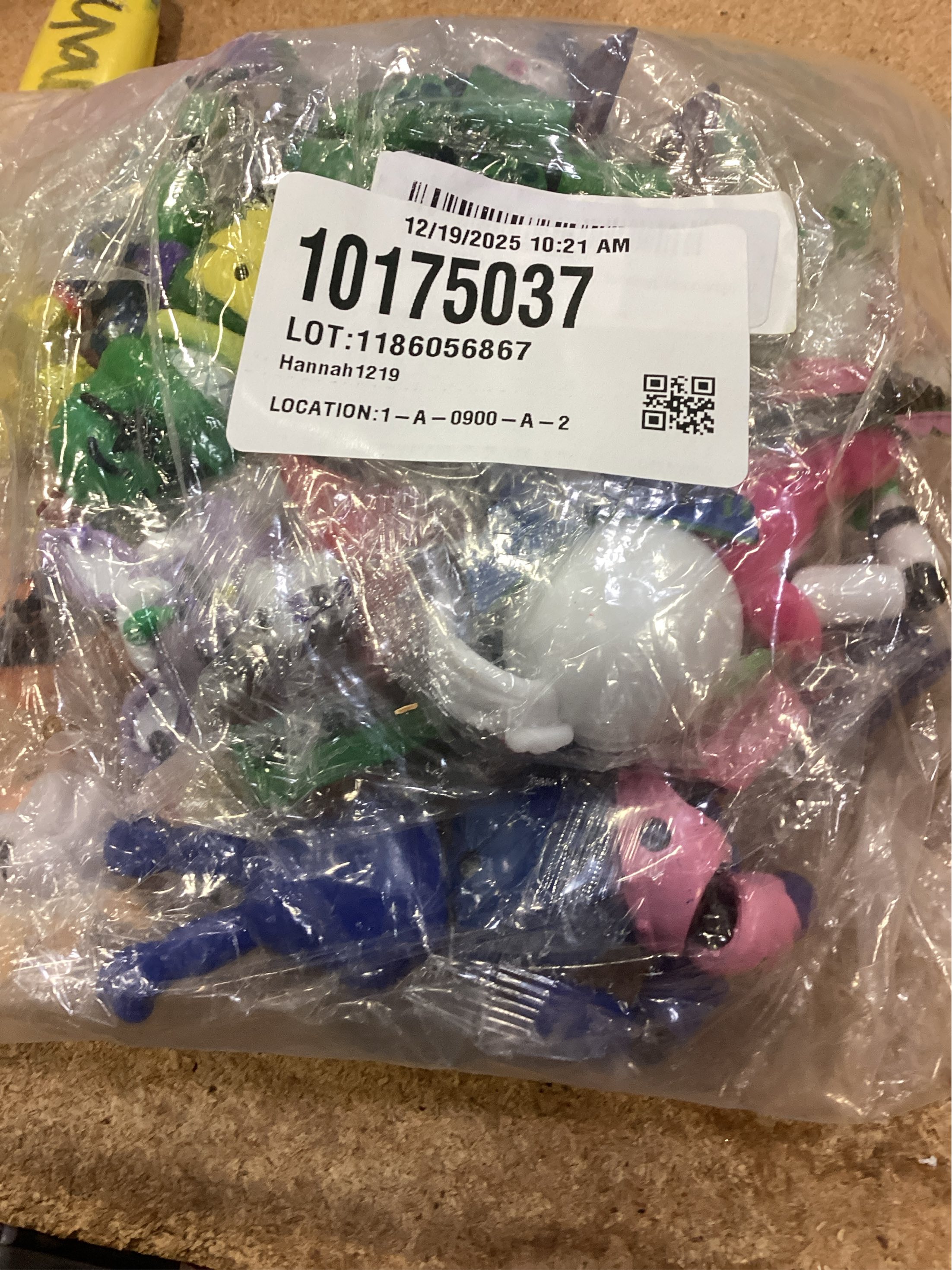 Toysvill 9 PCS Inspired by Five Night Toys, Security Breach Action Figures [Springtrap, Bonnie, Roxanne Wolf, Glamrock Chica, Montgomery Gator, Glamrock Fred, Vanny, Sundrop, Moondrop]