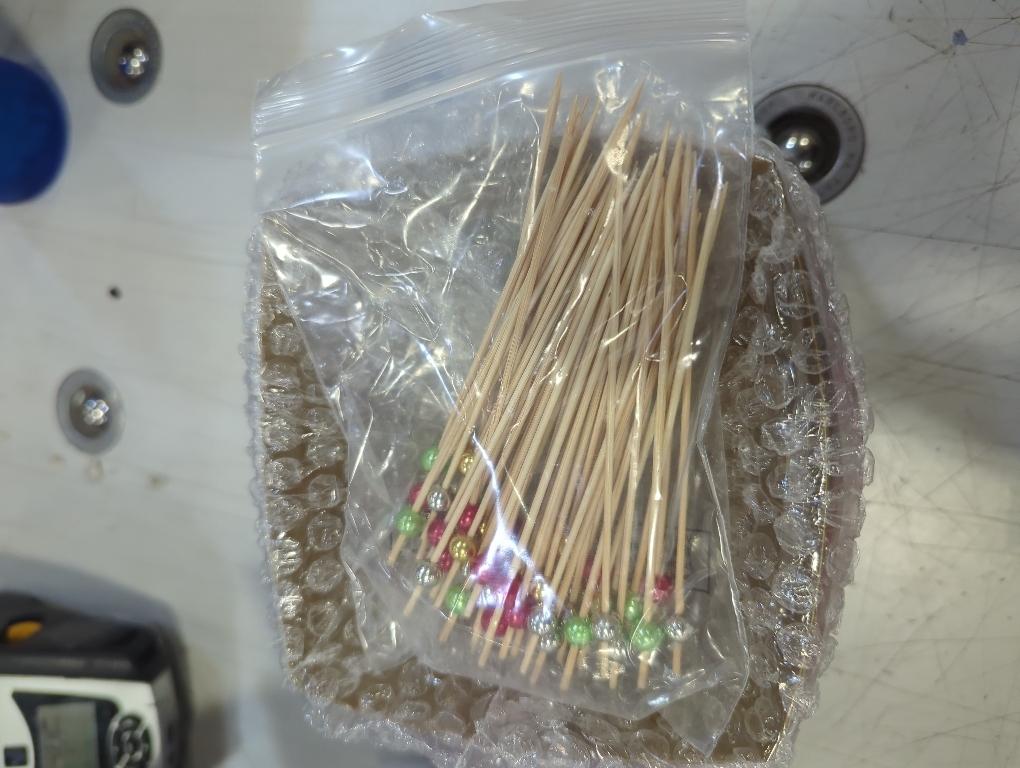 Patelai 120 Pcs Cocktail Picks 4.7 Inch Fancy Toothpicks, Red, Green, Gold