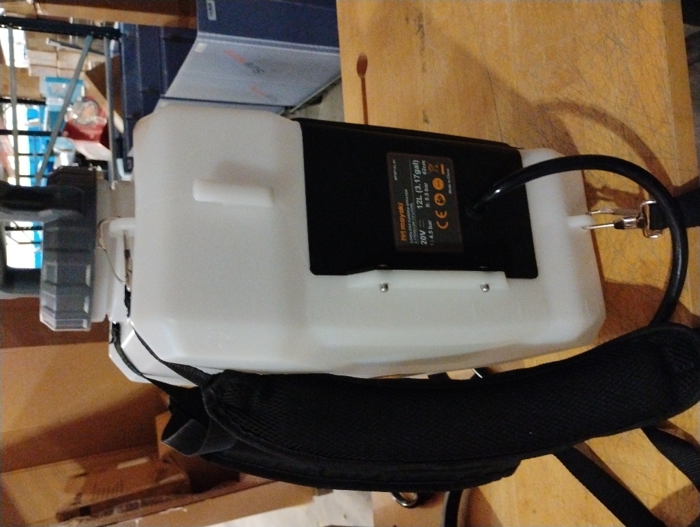 3Gallon Lawn Garden Sprayer Compatible with Dewalt 20V Battery, Backpack Pump Sprayer w/ 2.0Ah Battery, Translucent Water Tank, Adjustable Pressure, for Spraying Plants, Watering, Weeds, Cleaning‼️light dirt and incomplete‼️