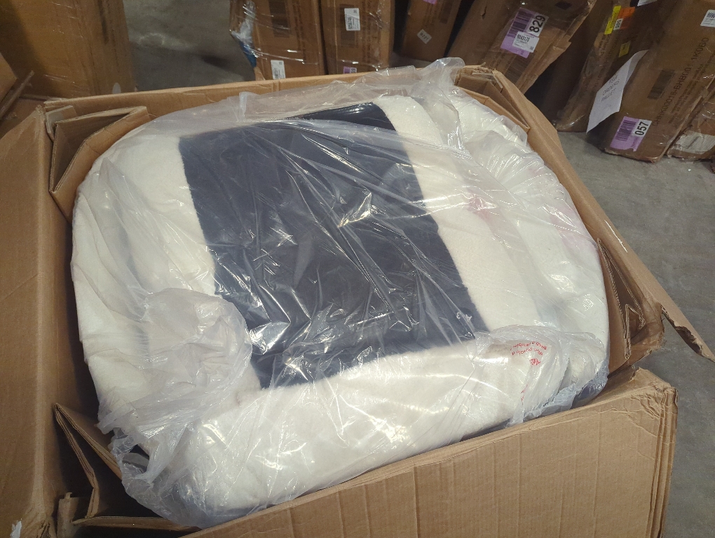 Color White Wooly fuzzy white recliner chair