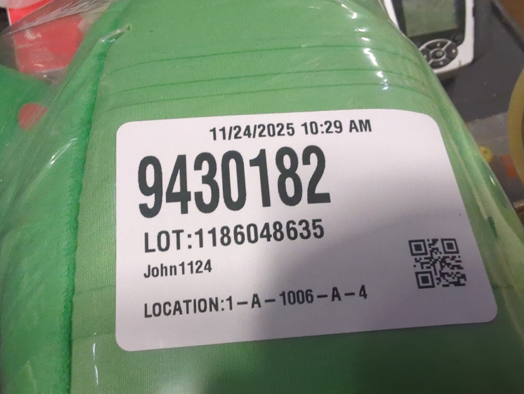 Size S 5-6 Color Green Christmas tree slippers