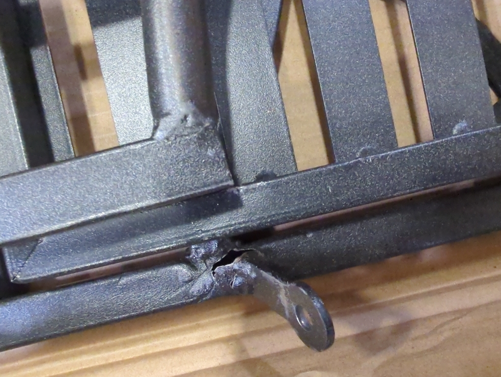 Segovia Iron 4-tier Bakers Rack Black