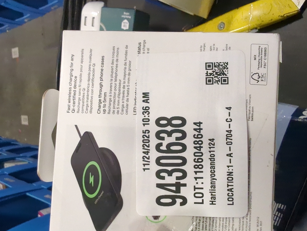 Belkin 15W Qi Charging Pad - Black: Compatible with iPhone & Galaxy Models