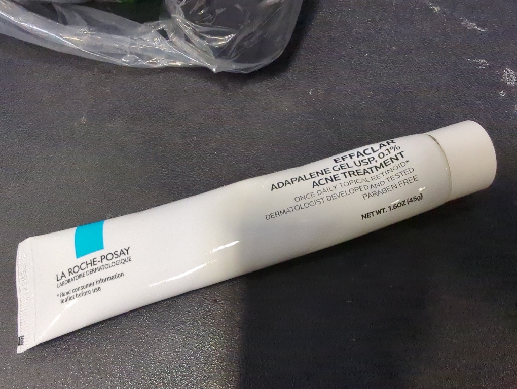 La Roche-Posay Effaclar Adapalene Gel 0.1% Acne Treatment, Retinoid Cream, Acne Medication Gel For Blackheads & Whiteheads, Oil Free, Helps Clear And Prevent Blemishes & Clogged Pores