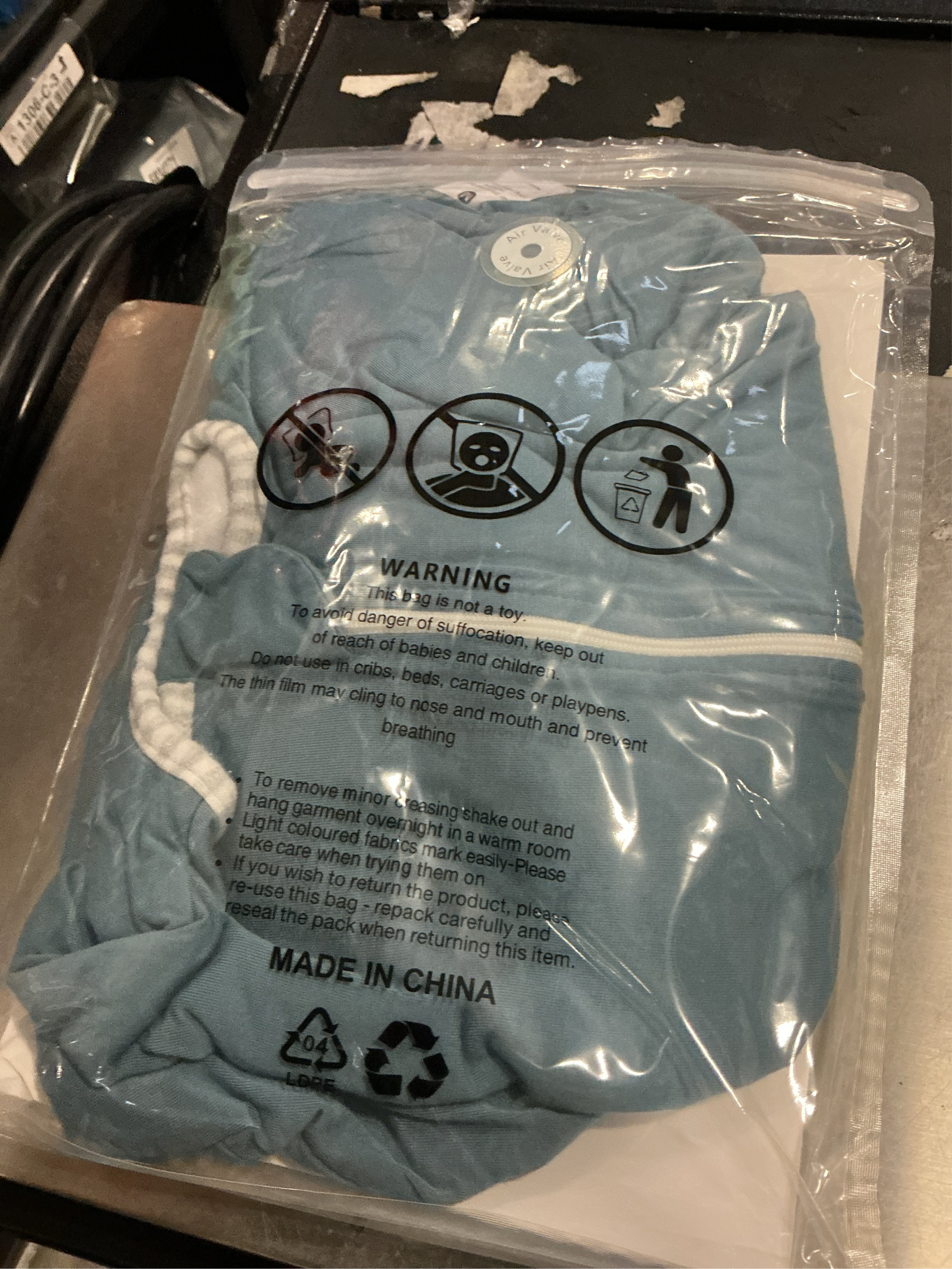 ZIGJOY Shark-Fin Transition Swaddle - 1.0 TOG Baby Transitional Swaddle Sleep Sack 100% Cotton Baby Wearable Blanket Swaddle Sack, Classic Grey, 3-6 Months