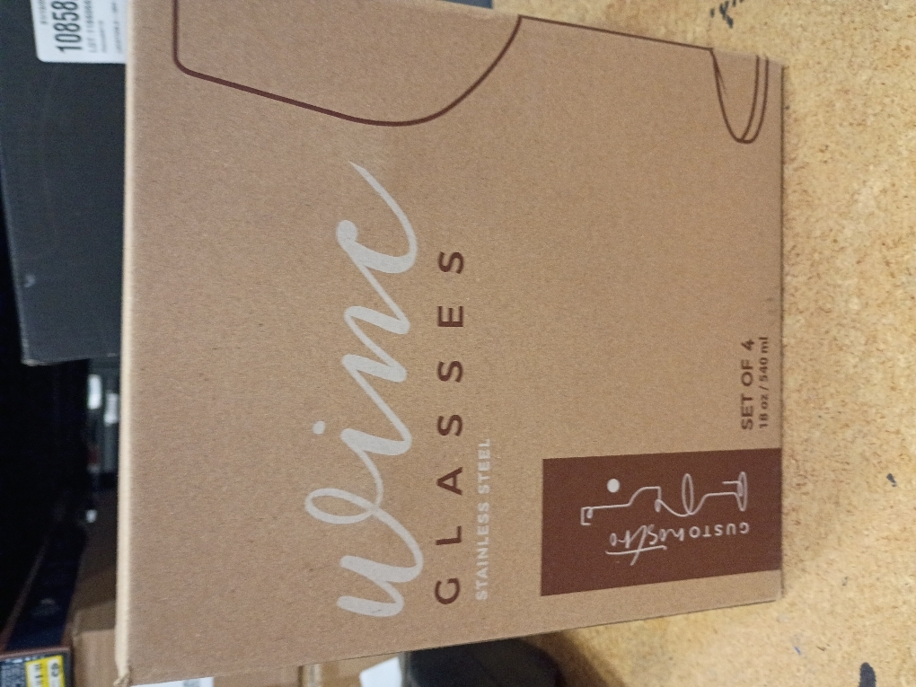 Gusto Nostro Stainless Steel Wine Glass - 18 oz Unbreakable Gold Wine Glasses for Travel, Camping and Pool - Fancy, Unique and Cute Portable Metal Wine Glass for Outdoor Events, Picnics (Set of 2)