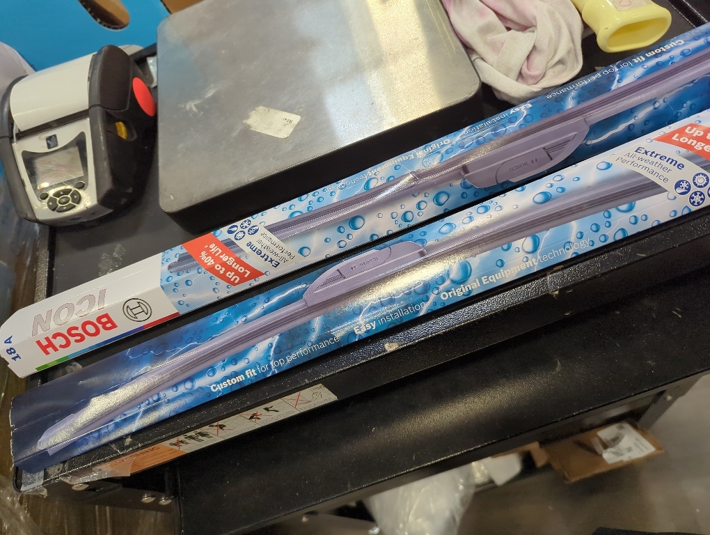 BOSCH 26A20A ICON Beam Wiper Blades - Driver and Passenger Side - Set of 2 Blades (26A & 28A)