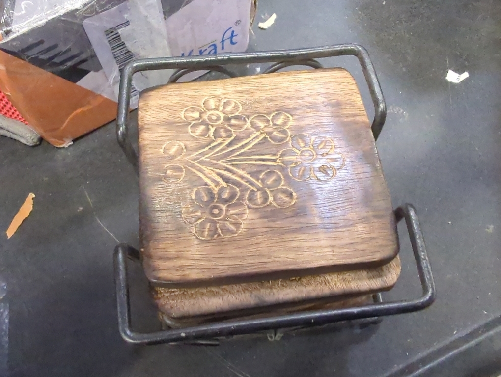 Wooden Coaster Set of 6 with Carved Flower Design on Coaster with Wrought Iron Holder for Coffee Table/Kitchen/Dining Table