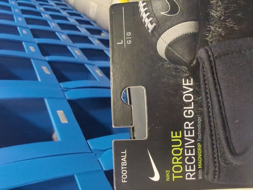 White & Black Size Large Nike Youth Torque 2.0 Receiver Gloves