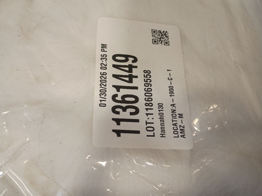 Medium faux fur blanket white fur