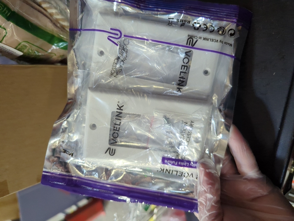 VCELINK Wall Plate Cable Pass Through, Single Gang Decorator Wall Plate Cover, Flexible Rubber Wall Grommets Insert for Low Voltage Cables, Wall Mount TV, Home Theater System, 2-Pack, White