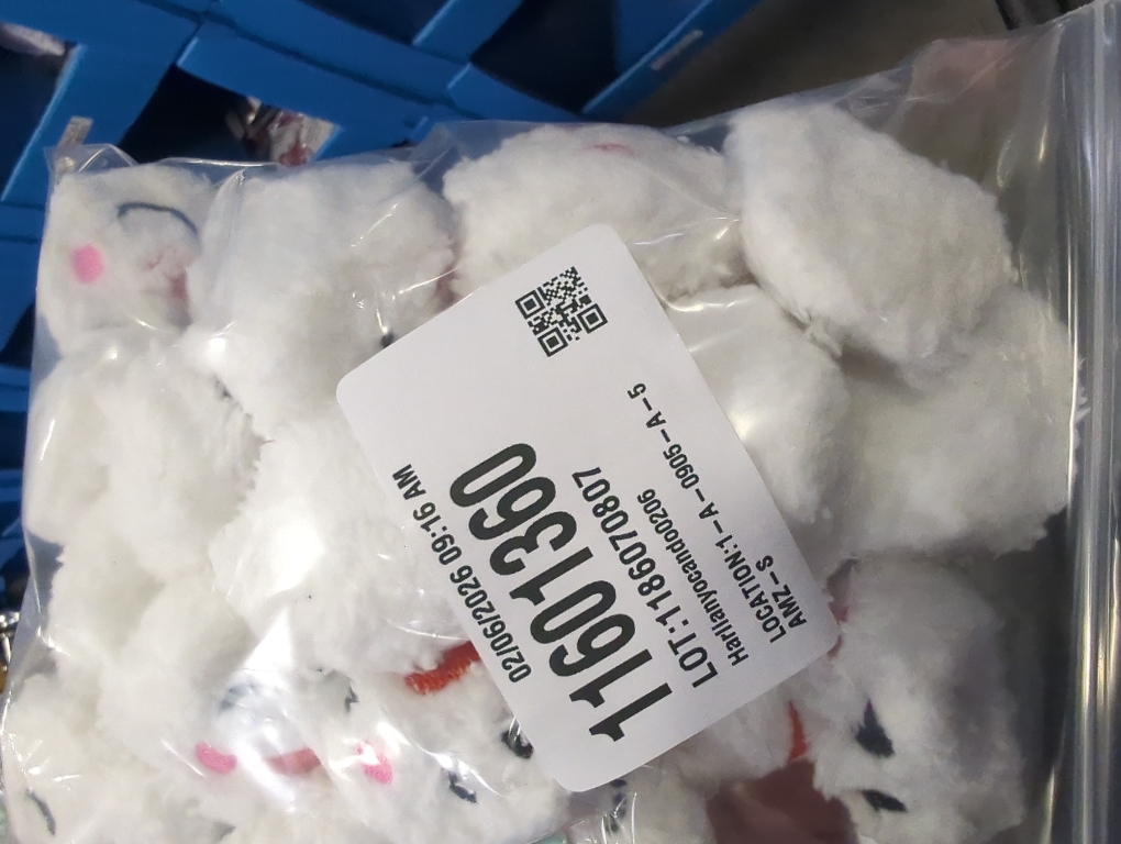 Yunsailing 24 Pcs Soft Snowball Fight Set Indoor 3 Inch Plush Snowballs with Faces Fun Snowmen Balls Winter Fake Snowball Fight for Adults Winter Outdoor Game Party Decorations(Cute)