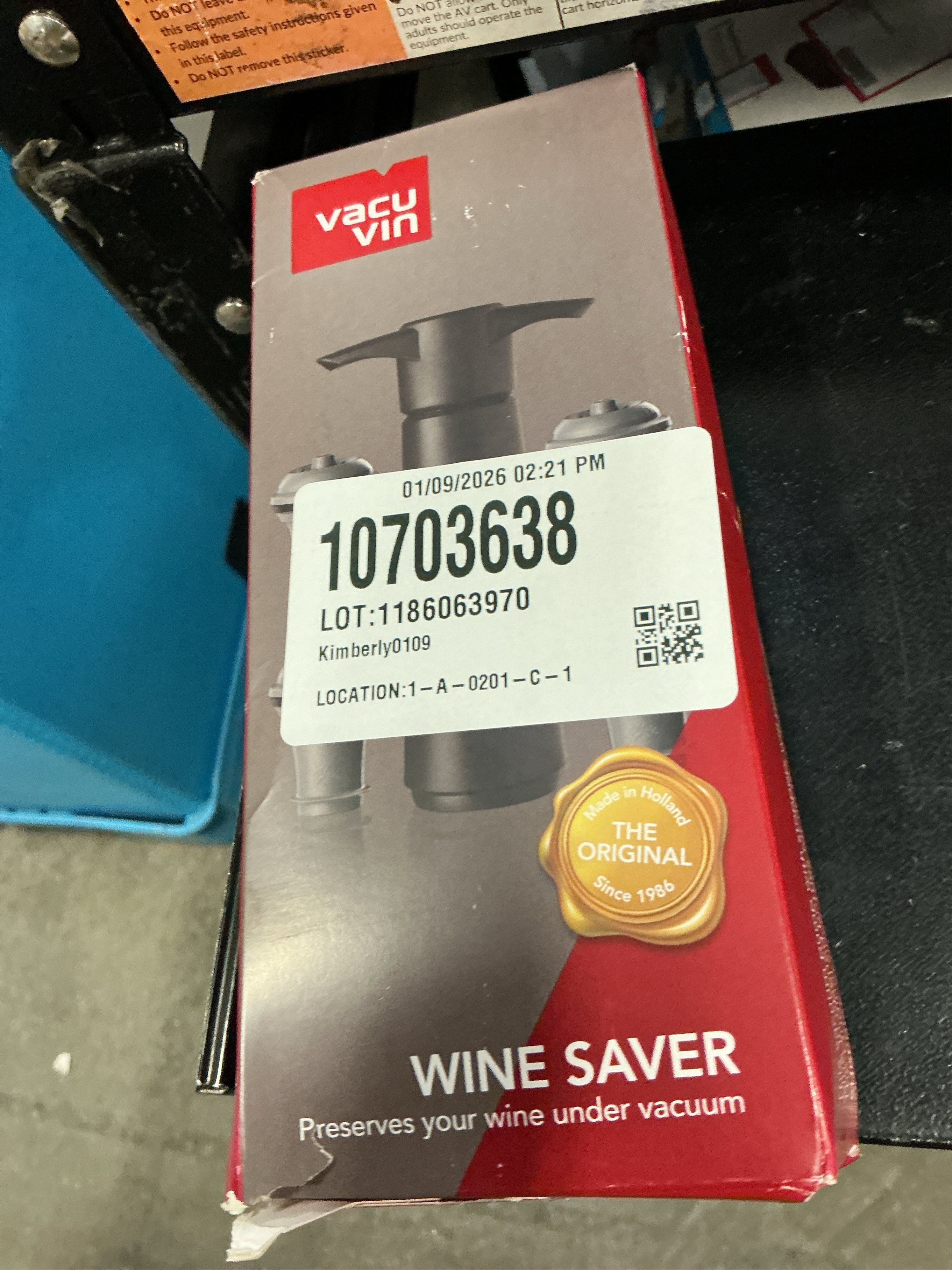Vacu Vin Wine Saver with Stoppers Black