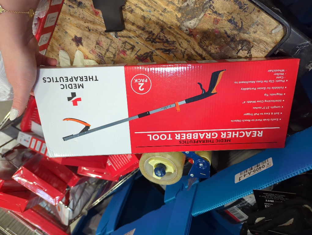 Medic Therapeutics 2-Pack Extra Long Reacher Grab Tool W/ Magnetic Ti. Lightweight with a Strong Grip and Easy Attachment to Canes  Walkers  and Wheel