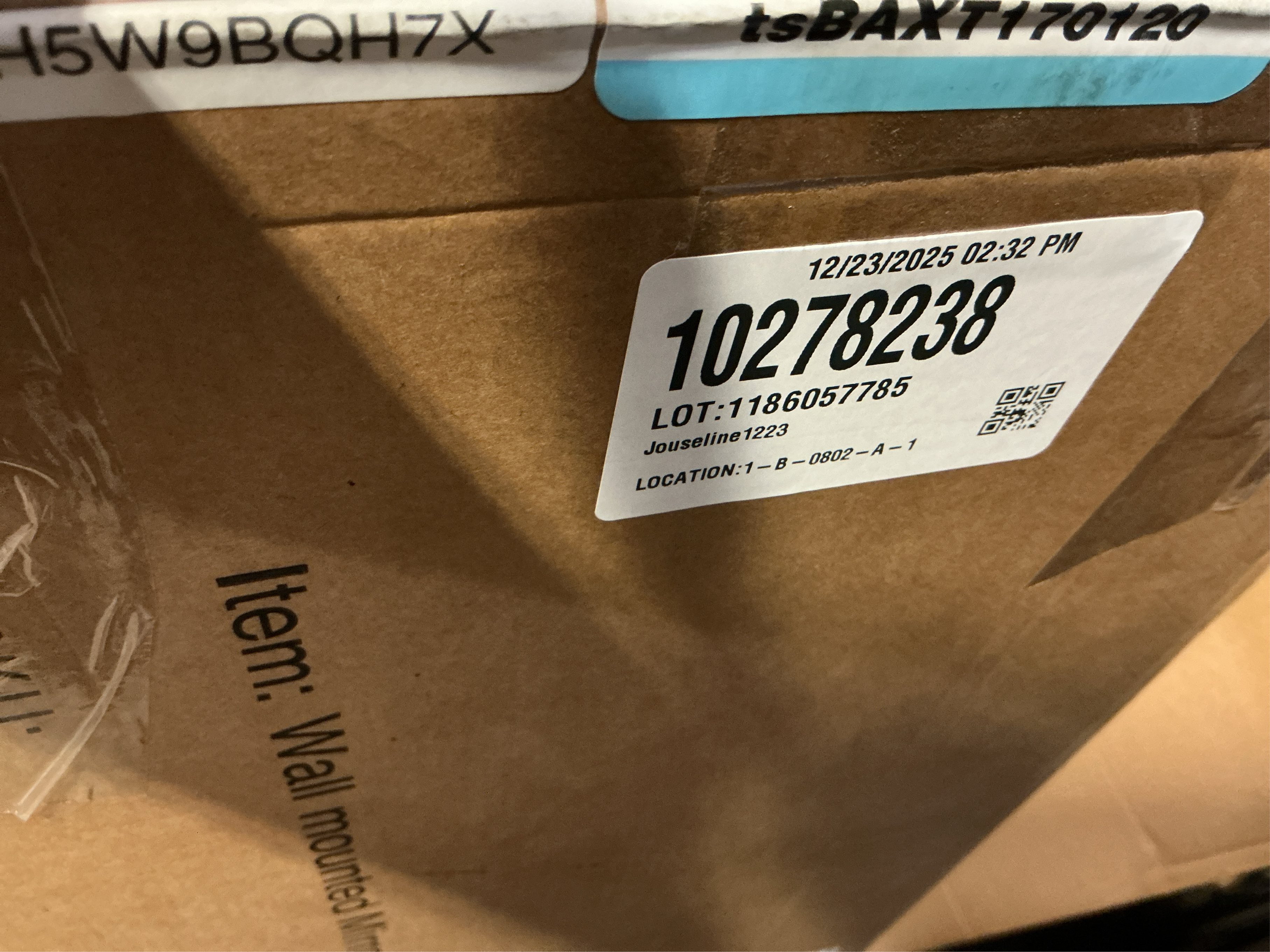 Arched Bathroom Mirror, 32x34 Inch - Wall Mounted Vanity Mirror with Aluminum Alloy Frame - Ideal for Living Room, Bedroom, Bathroom, and Entryway, Hanging or Leaning, Black