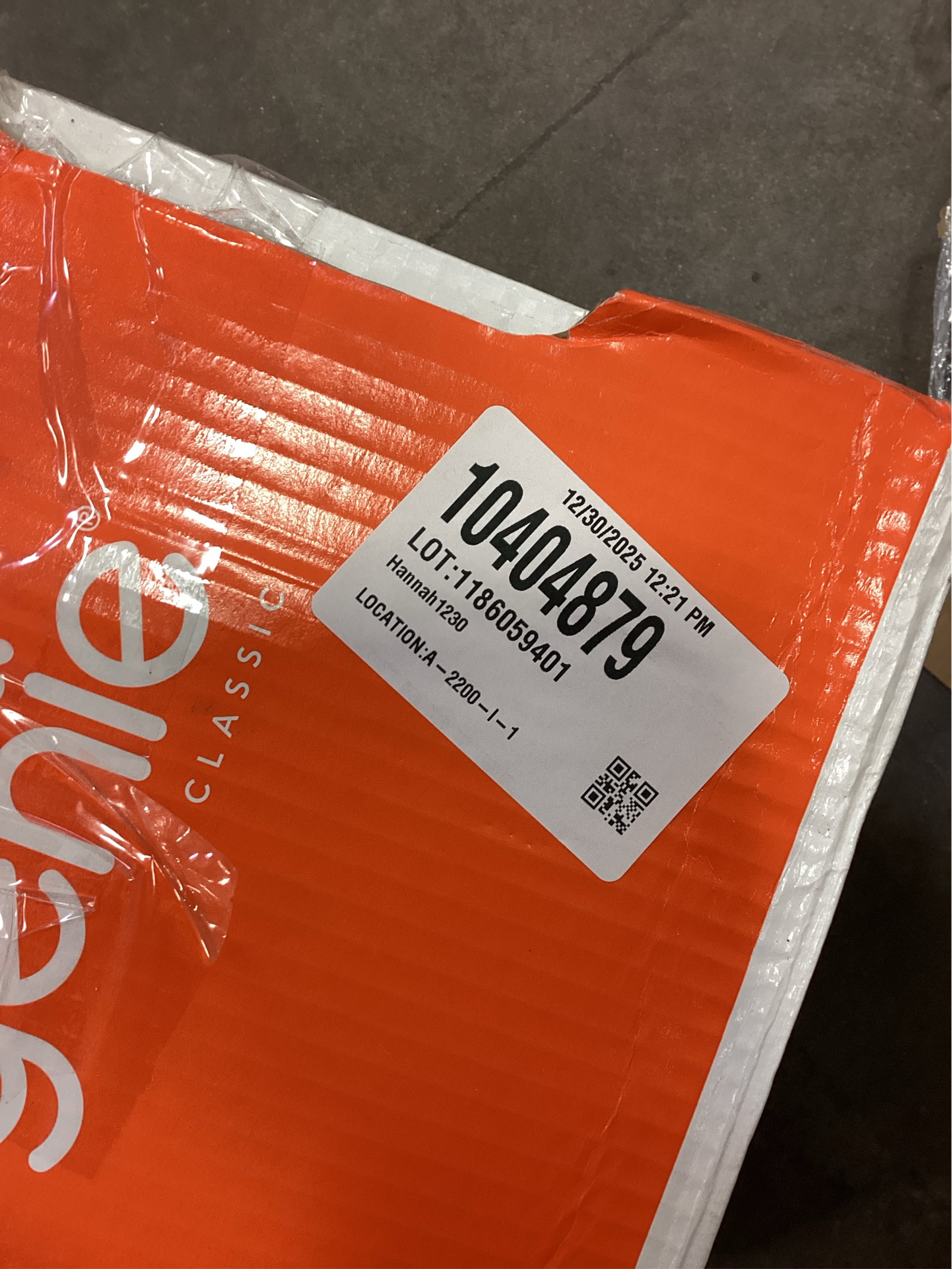 Diaper Genie Classic Diaper Pail Gift Set | Push-N-Lock Odor Control | Includes Starter Refill and Jumbo  Refill | Holds up to 1,245 Newborn Diapers | Baby Registry Must-Have