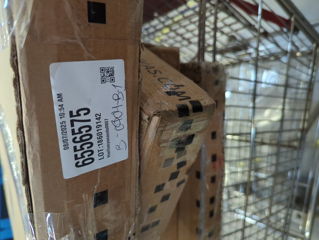 PIXY CANVAS Floater Frame 24x24 for 1.5 inch Deep Canvas Paintings/Canvas Prints/Wood Canvas Panels/Wall Art/Wall Decor/Home Decor/Artwork (Nordic White Oak, 24 x 24 inch, Square)