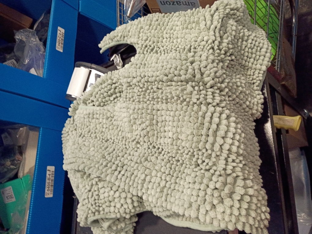 H.VERSAILTEX Original Luxury Chenille Bathroom Rug Mat (32 x 20/20 x 20), Extra Soft & Absorbent Shaggy Rugs, Machine Wash/Dry, Perfect Plush Carpet Mats for Tub (Curved Set, Sage)