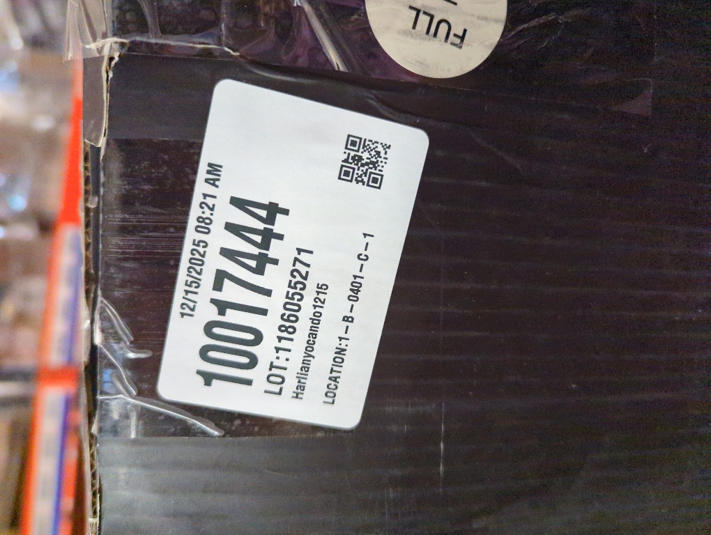 EVERGRACE Velvet Quilt Set Queen Size, Luxurious Soft Striped Channel Bedding Set, Lightweight Velvet Comforter for All Season, Quilted Bedspread Coverlet with 2 Matching Shams, Olive Green