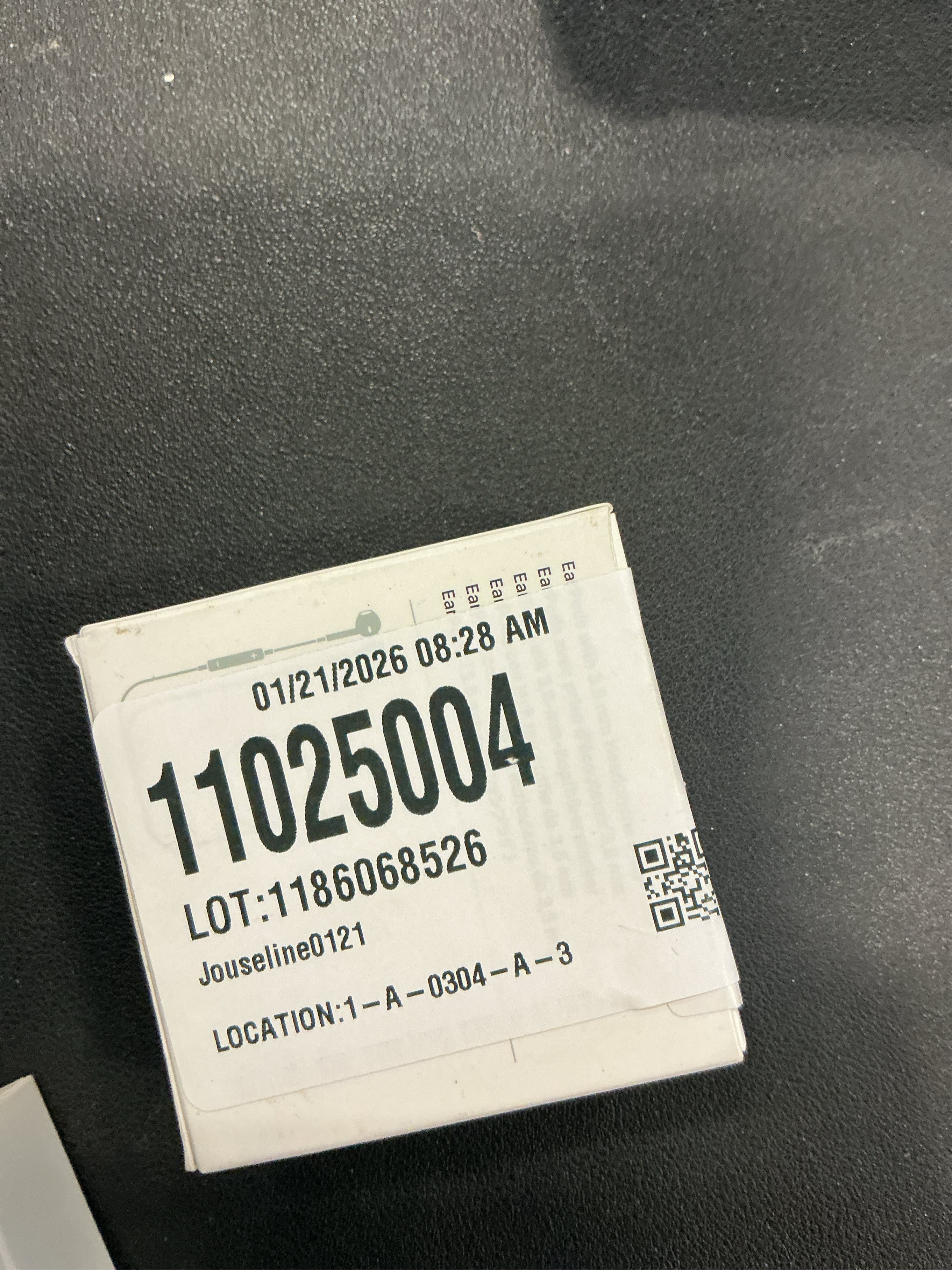 Apple EarPods with 3.5 mm Headphone Plug