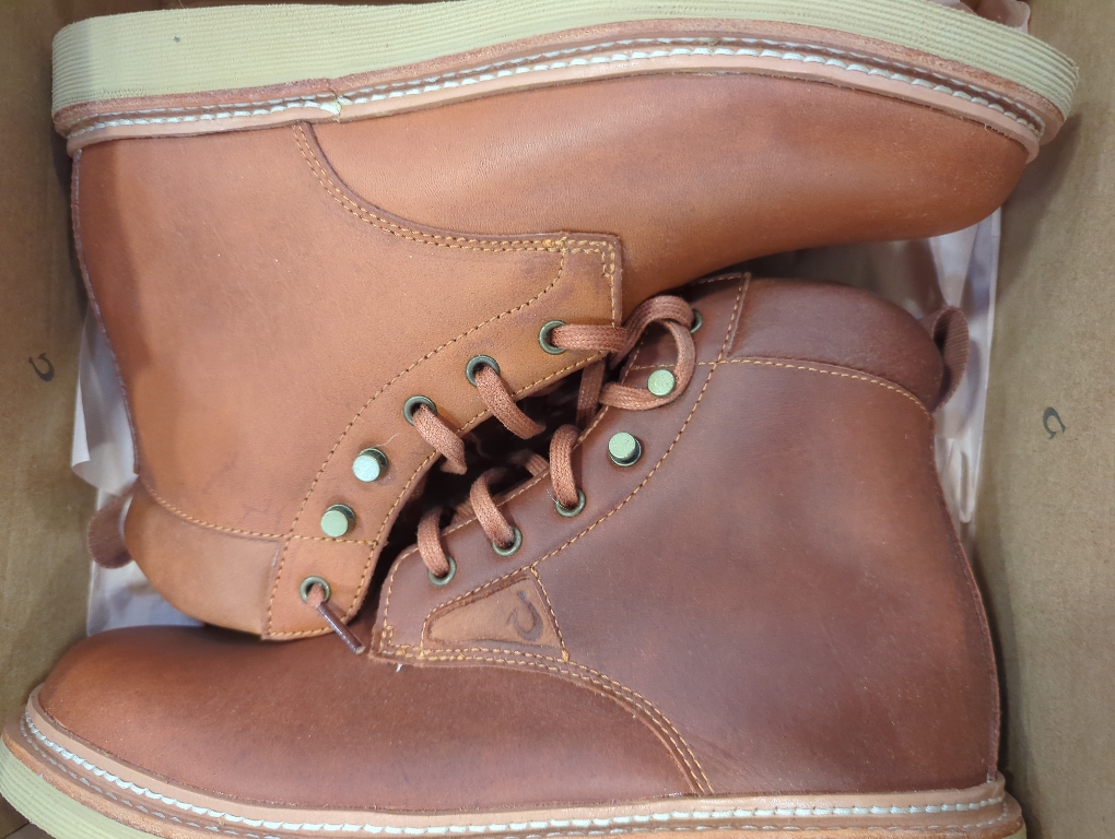 OluKai KilaKila Coconut Husk Mens 10.5