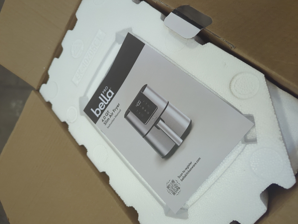 Slim 4-qt. Touchscreen Air Fryer by bella PRO