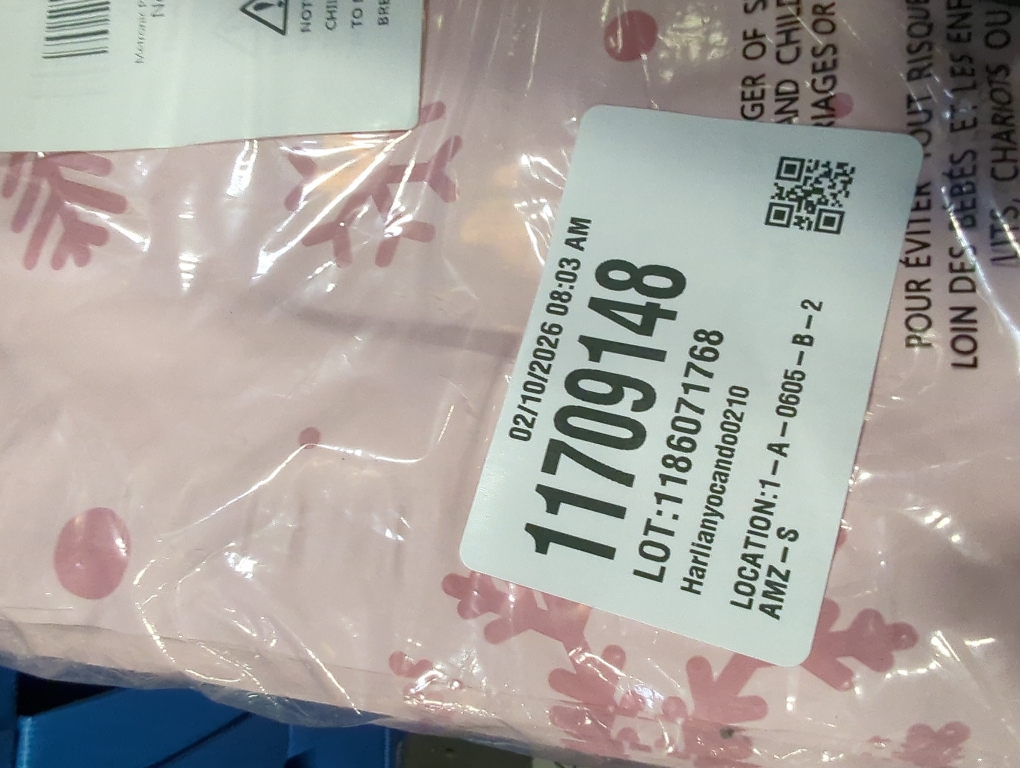 Metronic Cute Poly Mailers 14.5x19 50Pcs Shipping Bags for Clothes, Self Adhesive Snowflake Pink Shipping Envelopes for Small Business, Waterproof Packaging Mailing Bags for Holiday Gifts