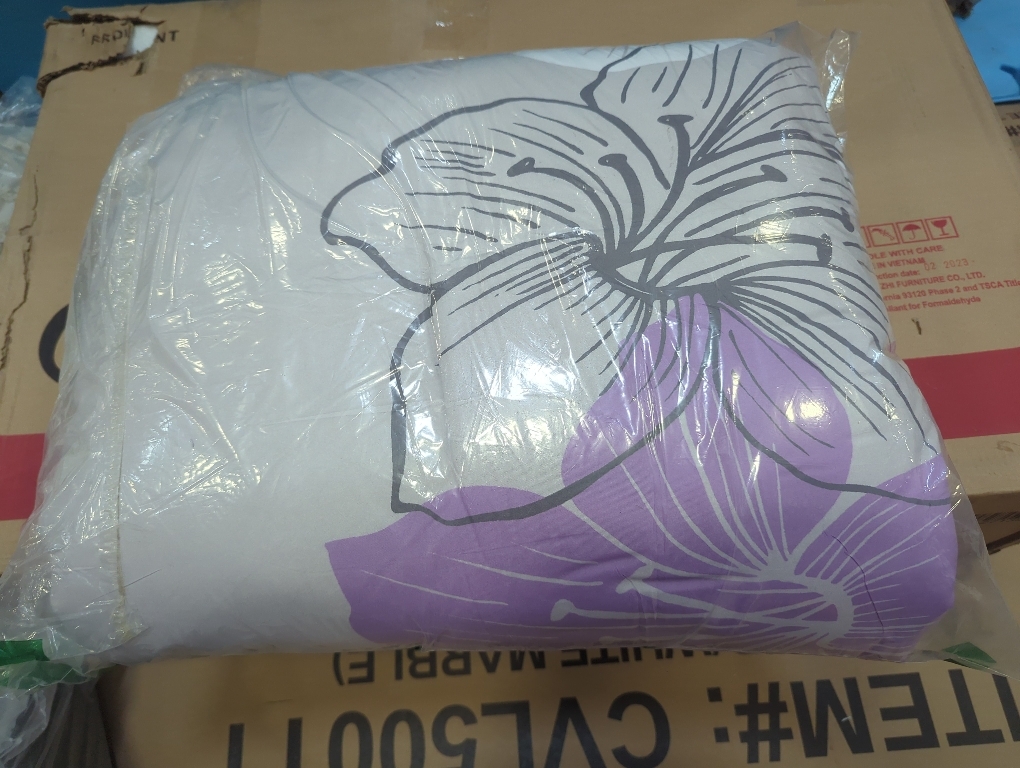 Set of 7 Size Queen Purple Comforter Set Queen Size, Purple Floral Pattern Printed on Light Grey, Soft Microfiber 7 Pieces Bed in a Bag (1 Comforter, 2 Pillow Shams, 1 Flat Sheet, 1 Fitted Sheet, 2 Pillowcases)