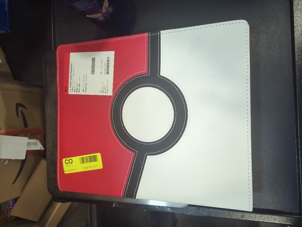 Ultra PRO - Pokémon Poke Ball Premium 9-Pocket Pro-Binder, Collectible Trading Storage Card Accessories Pokemon Design Binder Album