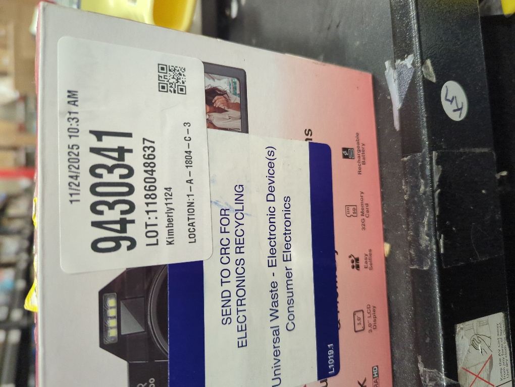 Vivitar Point & Shoot Interchangeable Lens Camera