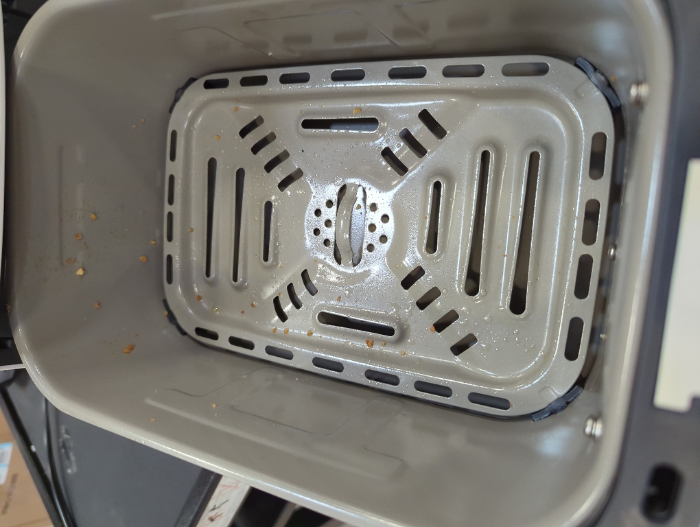 bella 4Qt Slim Air Fryer, Fits-anywhere™ Kitchenware, EverGood™ Ceramic Nonstick Coating, Adjustable Temperature, 6 Preset Cooking Options, 60 Min Auto Shutoff w Audible Tone, 3.3lb Capacity, Oatmilk